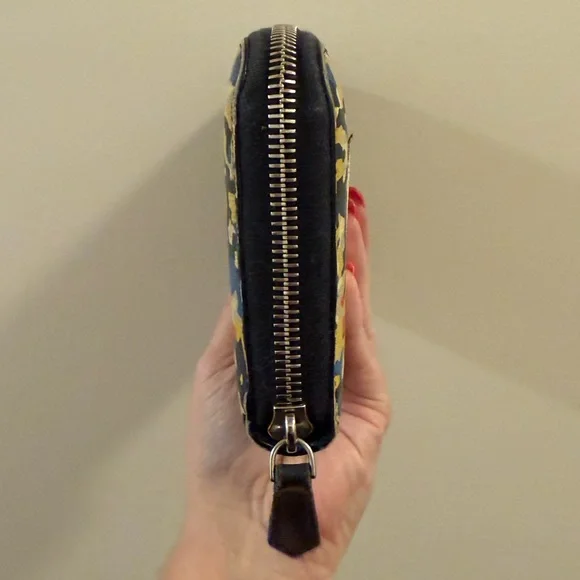 *RARE* Fendi Monster Camouflage Zippy Long Wallet - Picture 6 of 9